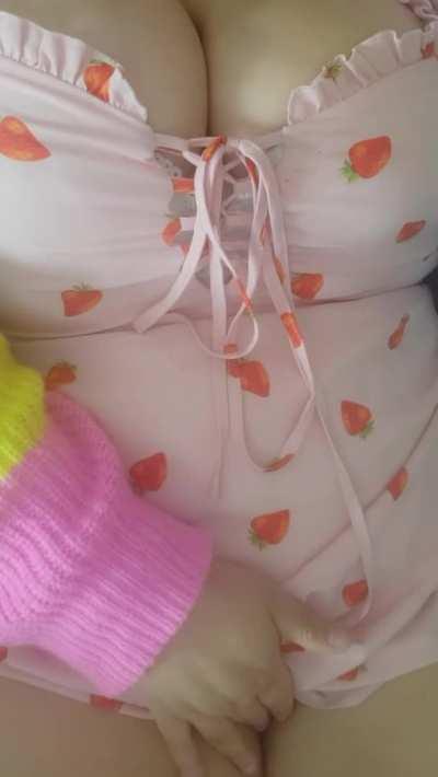 Let me drain your balls. Available all day for [sext][cam][vid][aud][pic][gfe][snp][fet][dom][sub]! Join my [fan]club for more chubby nerdy content!