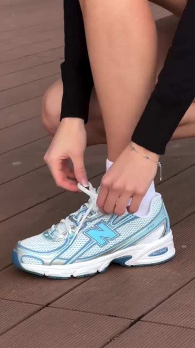 Happy birthday Anastazja Kuś! 🎂🏃🏼‍♀️🇵🇱 Always looking great whether in denim dress or in active wear! 💙🖤