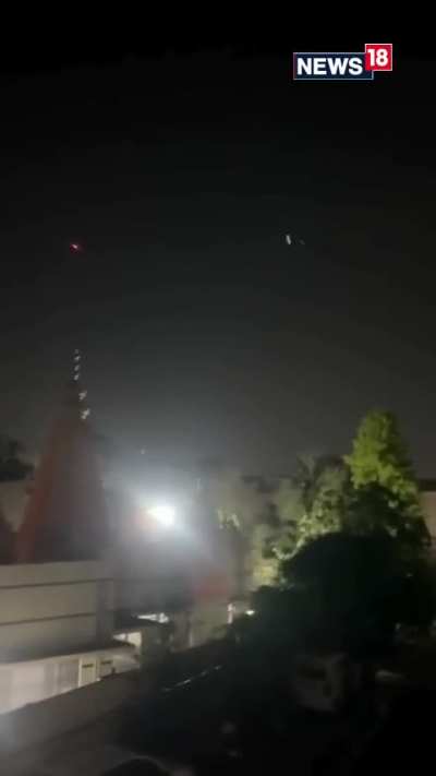 Pakistani long range projectiles breaking the sound barrier as they head towards Jammu over Indian Administered Kashmir (08/05/2025)