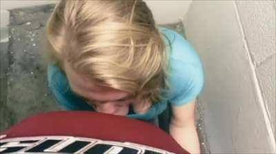 [/r/Slut] Real Sluts Swallow in Public