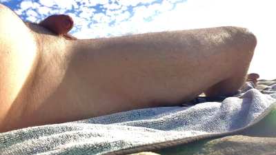 Nothing like mentally fighting an unplanned erection at your local nude beach. Hopefully I didn’t creep out that young jogger too much as she came past. 😅