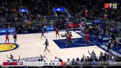 [Highlight] Tyrese Haliburton hits a logo three to put the Pacers up 6 on a rough shooting night for Haliburton