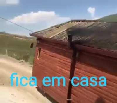 Isso é Portugal mas claramente podia ser aqui no Brasil