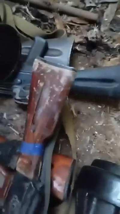 Ru pov: DPR servicemen seized UAF gears and weapons after a failed counter offensive near Maryinka