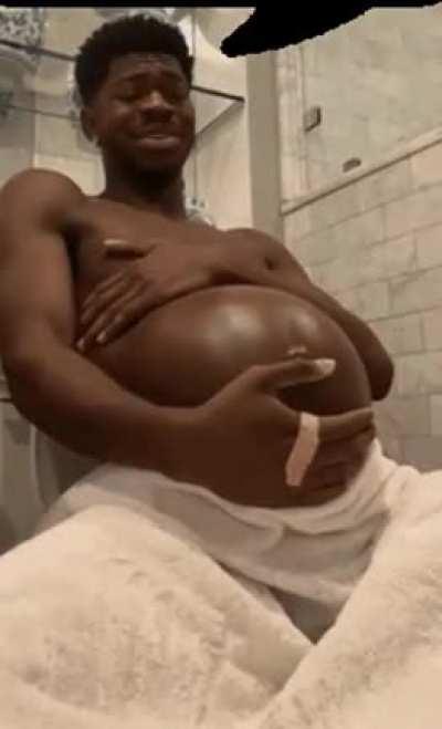 When your playing with your friends and your trip haha (Please do not ask why I have this gif in my gallery) 