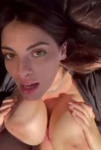 Memorising jiggling tit fuck