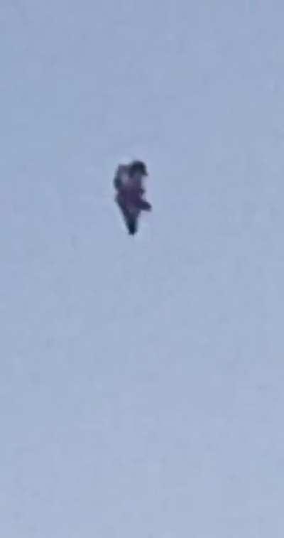 Weird object seen flying over Mississauga Canada