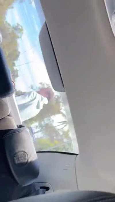 Lunatic with machete threatens couple and tries to enter vehicle (Australia).