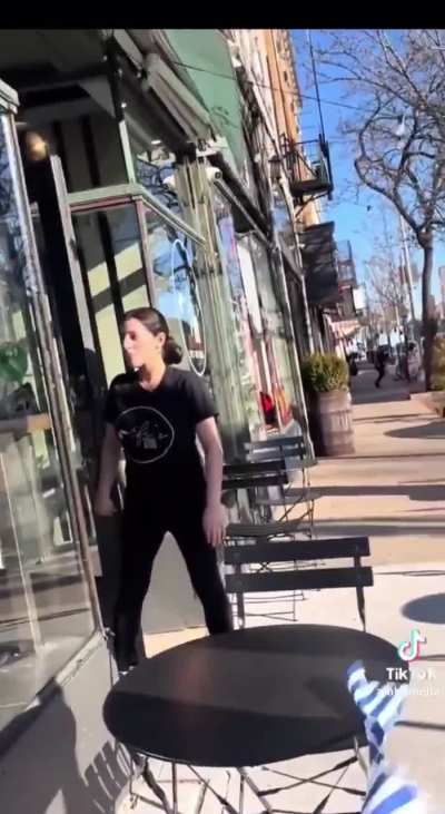 TikTokker tore down Greek flags at NJ restaurant thinking they were Israeli