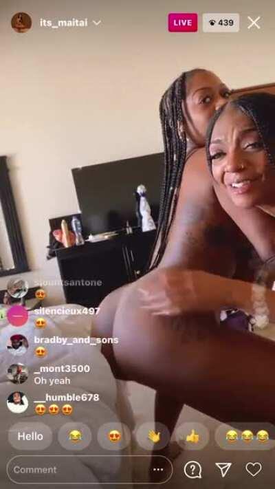 IG LIVE 1-17-2021 Nikki her homegirl twerking nude 🔥🔥🔥