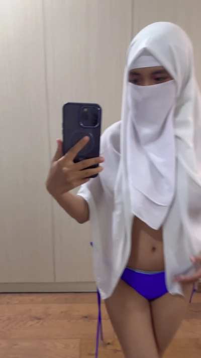 Did you see my sneaky nipslip 🥵🔥