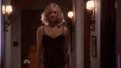 Yvonne Strahovski in my dreams 😍🎆