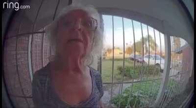 This sweet grandma couldn't get her neighbours on the phone so she walked over and left a message, inviting them over for Tacos, on their doorbell camera.