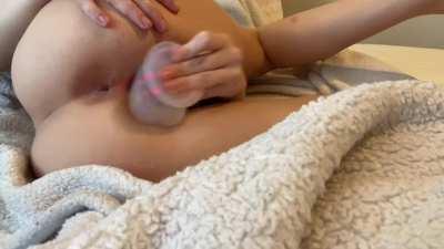 🥰😋 my pussy is so tight!