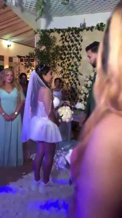 No que la ibas a sacar de trabajar?