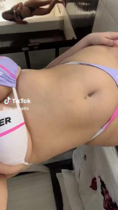 like to see it jiggle jiggle @cocochatts