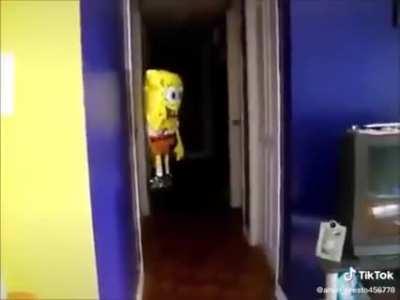 spongebob ballon (scary alert)