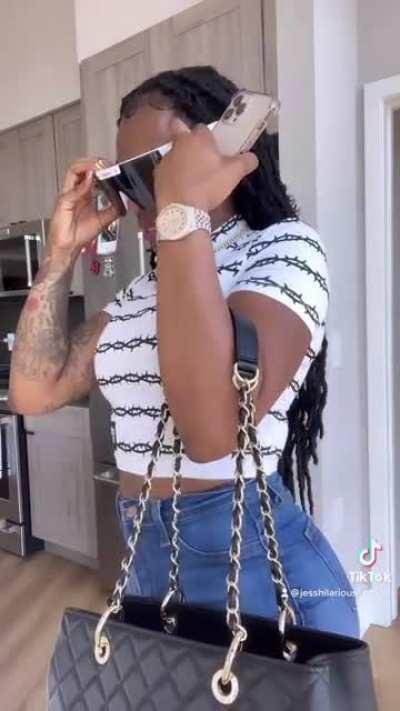 Them pants look good