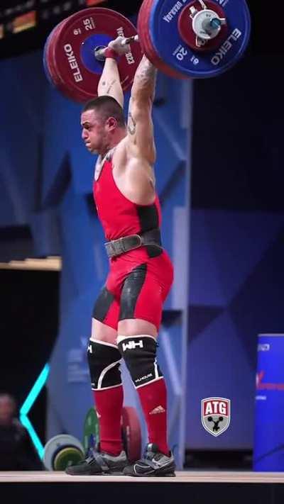 18-Year-Old Karlos Nasar Smashes Clean and Jerk World Record at 89kg with an Incredible Lift of 221kg