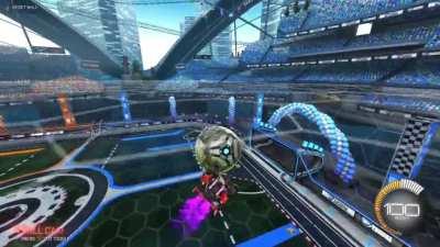 Experimenting with this wavedash air dribble setup :). Thought it was cool.