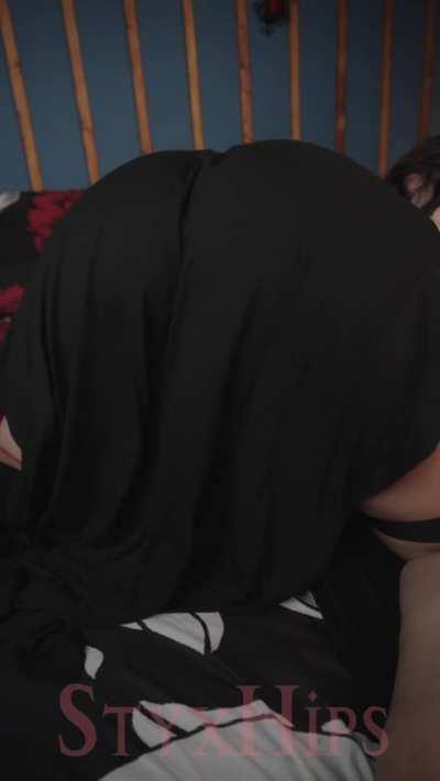 You know you can't resist a THICC girl in a dress