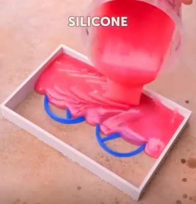 Some handy DIY life for Mercedes owners.