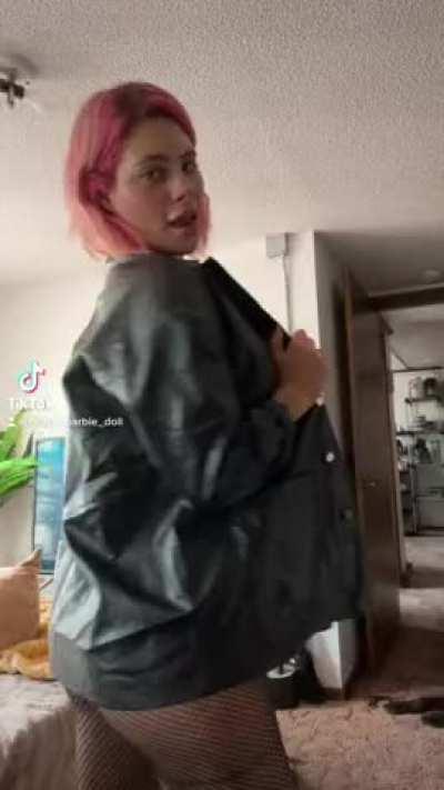 I’m a slutty magician :D