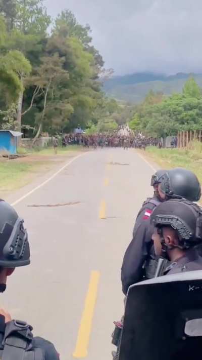 Modern Equipment vs Spears and Long Bows