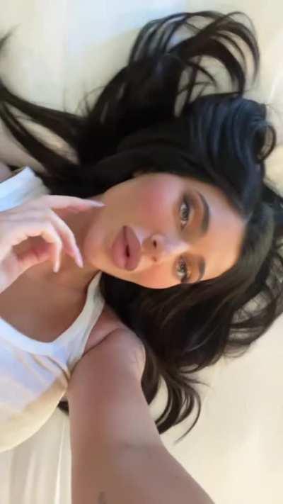 Laying Pretty (Tiktok)