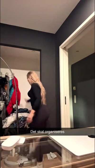 comp of her latest posts