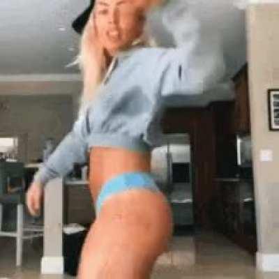 Mandy Rose telling people to kiss her ass