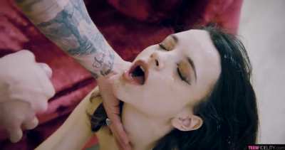 Shootin Spunk Onto Ohana Petite's Cute Face