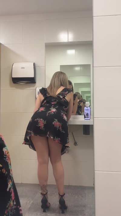 Summer time in this side of the world… Sundresses season 