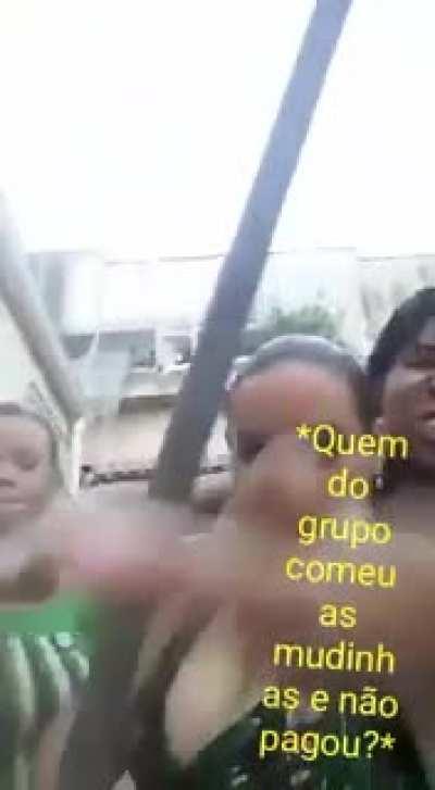Ta fudido muca falei pra elas que vc mora no posta 8 em um prédio azul e branco MORTE AO MUCALOL 🤬🤬🤬