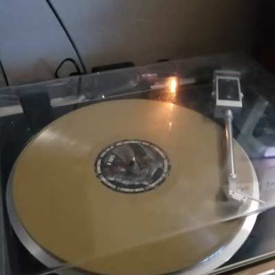 Finally scored the Tanglewood Vinyl at Alderwild! Whats everyone listen to theirs on?