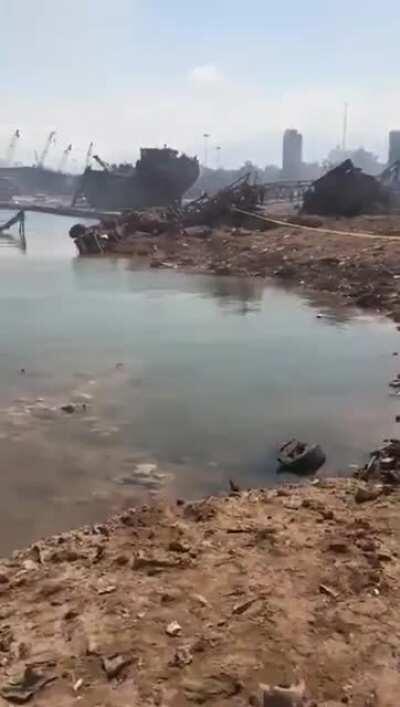 Massive crater on Ground Zero of Beirut port explosion (5. 8. 2020)
