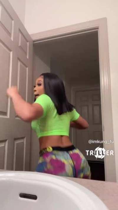 Jesus, I’d give her hella babies bruh🤤🤤🤤🤤