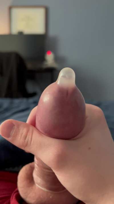 Pulsating cumshot in tight condom