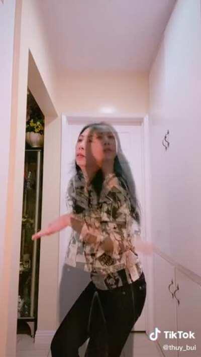 Our queen is serving Leblanc elaganza 💅💅💅