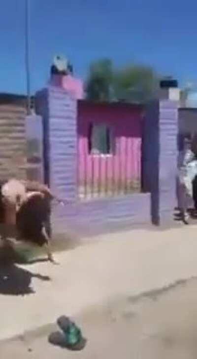 Pegue hija pegue. No te regales, no te regales