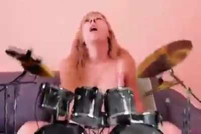 Amazing Drum Skill 🙂