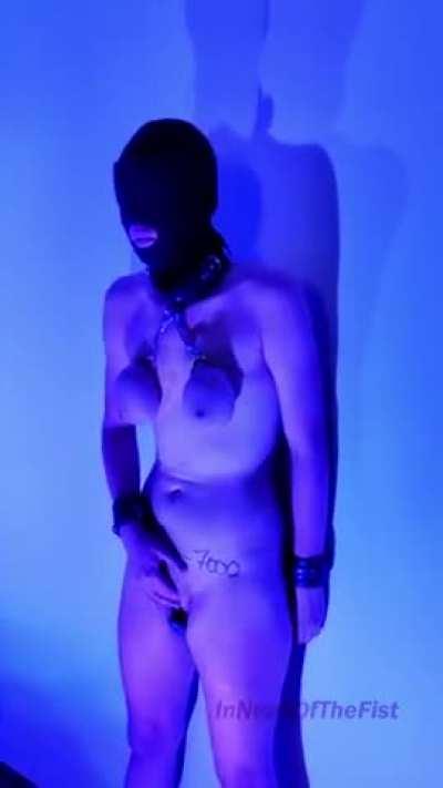 Cuffed, collared, rubbing my stuffed 20f pussy just for Reddit, and being thankful for it
