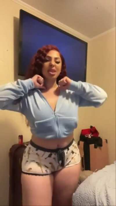 Ghetto Girl being a Thot