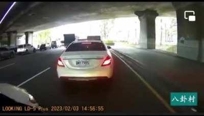 Truck driver refused to yield😳