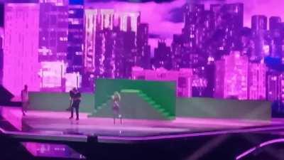 Greece behind the scene, Jury show. Journalists weren't kidding when they told us she turned everything green.