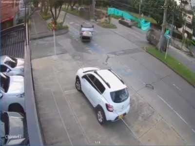 Can't tell which one is more idiot.