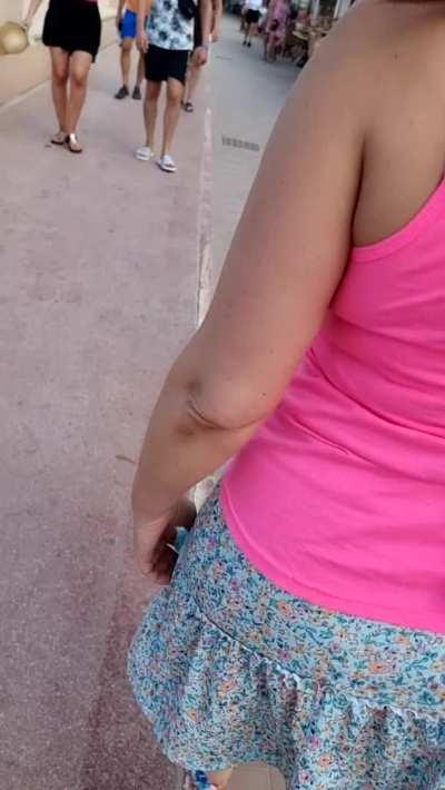 Public Service Announcement and a Microkini Flash out on the street