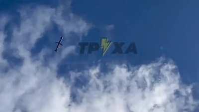 Ru pov: There are reports of Powerful explosions in Kyiv as another series of missiles fly at targets over the central regions. In the area of ​​​​the capital, air defense missiles are trying to shoot down the cruise missiles. The video also shows the fli