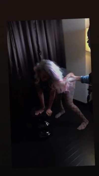 She can get it in ha back😈