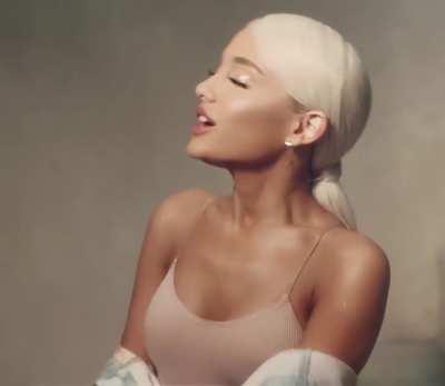 'sweetener' - Sweetener Visual - 2018